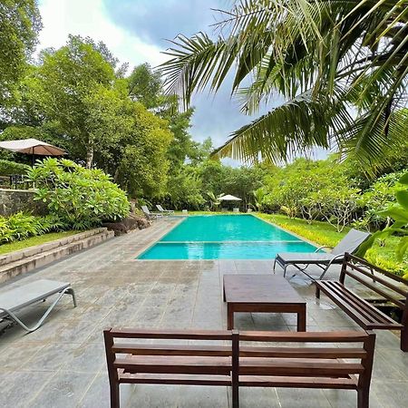 Hikka Secret Lake Resort Hikkaduwa Exterior foto
