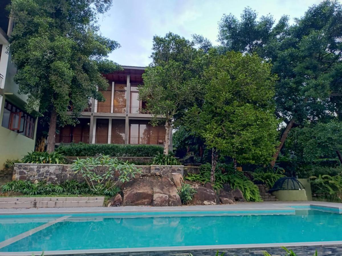 Hikka Secret Lake Resort Hikkaduwa Exterior foto