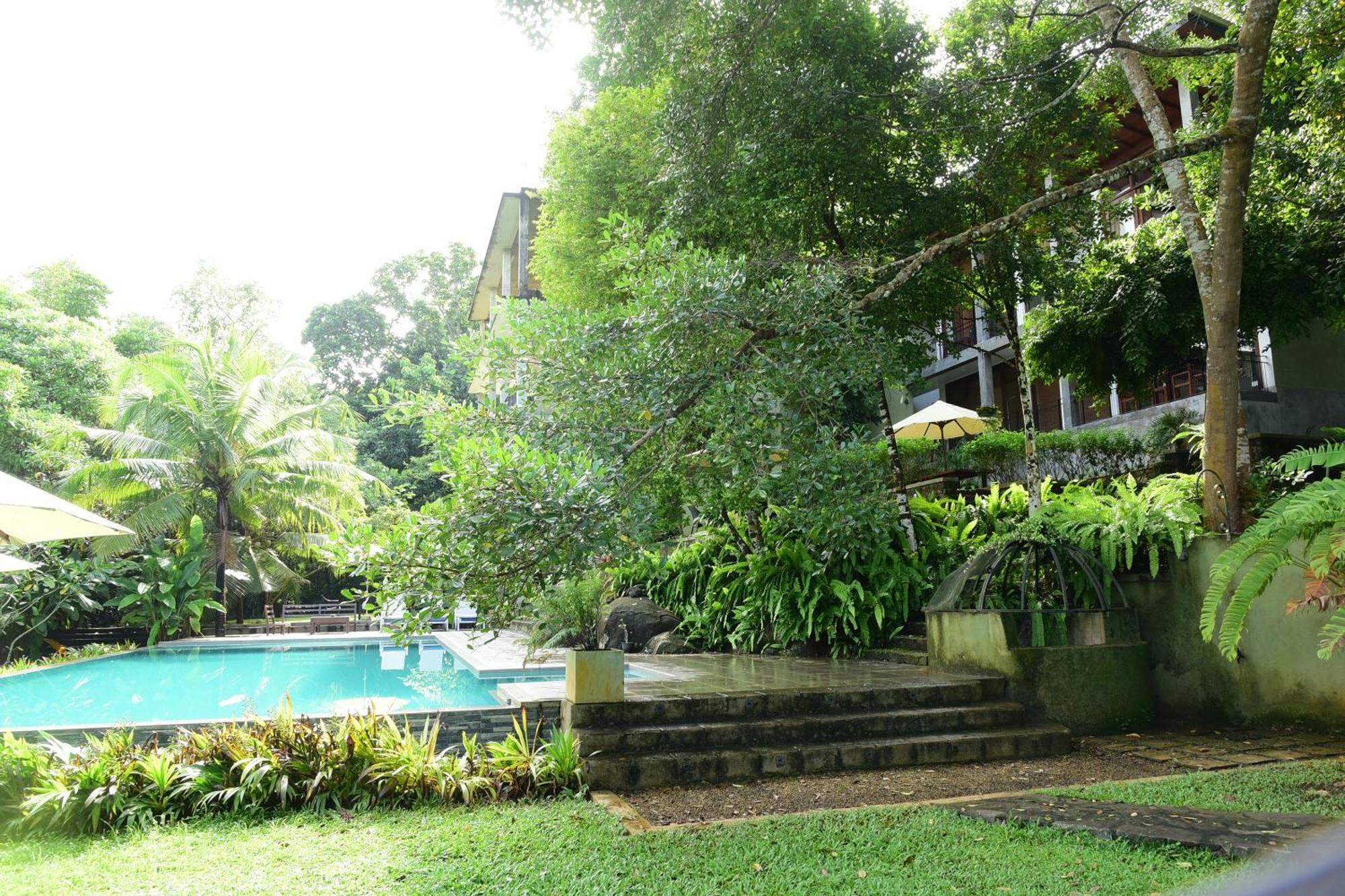 Hikka Secret Lake Resort Hikkaduwa Exterior foto