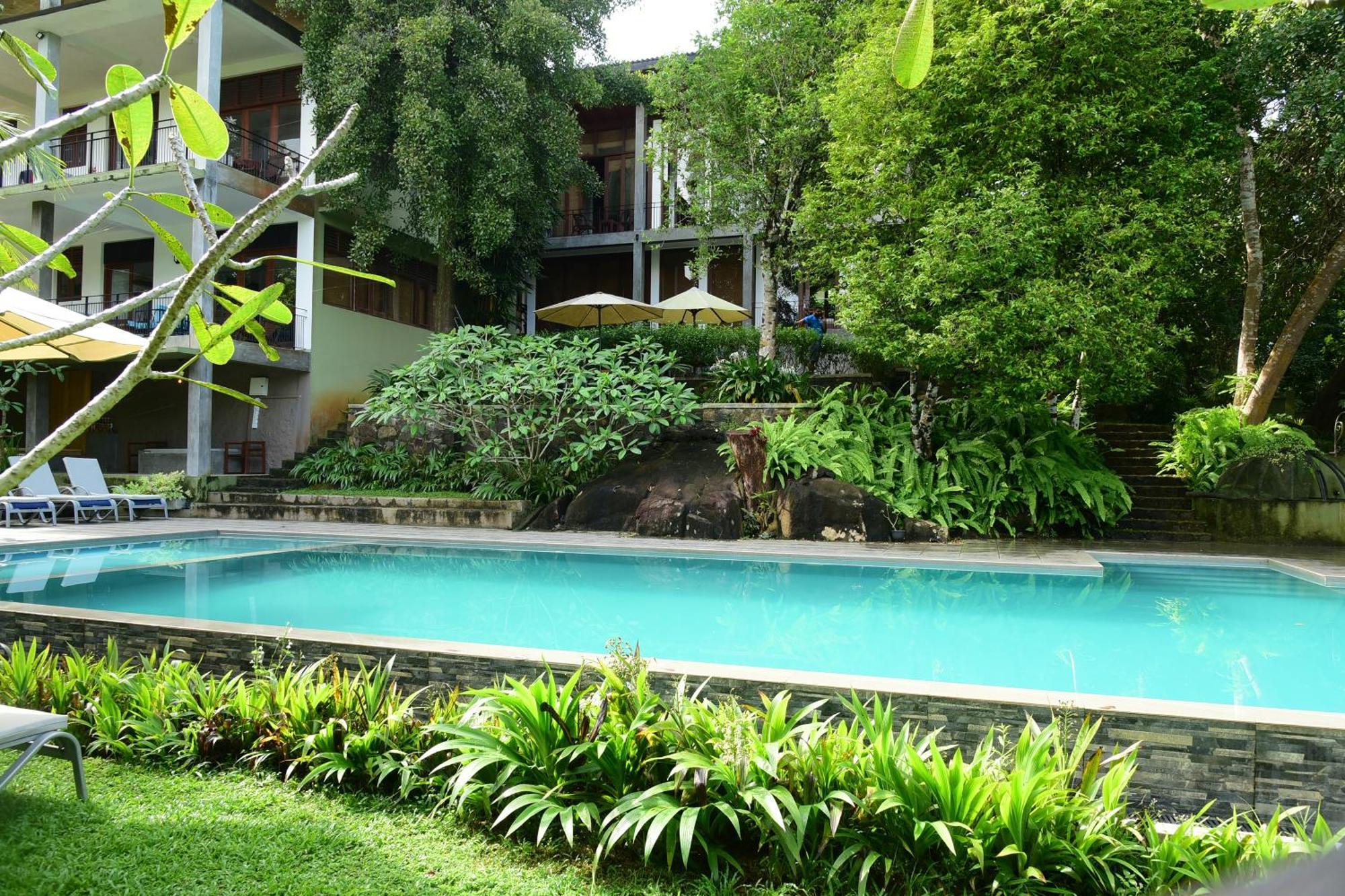 Hikka Secret Lake Resort Hikkaduwa Exterior foto