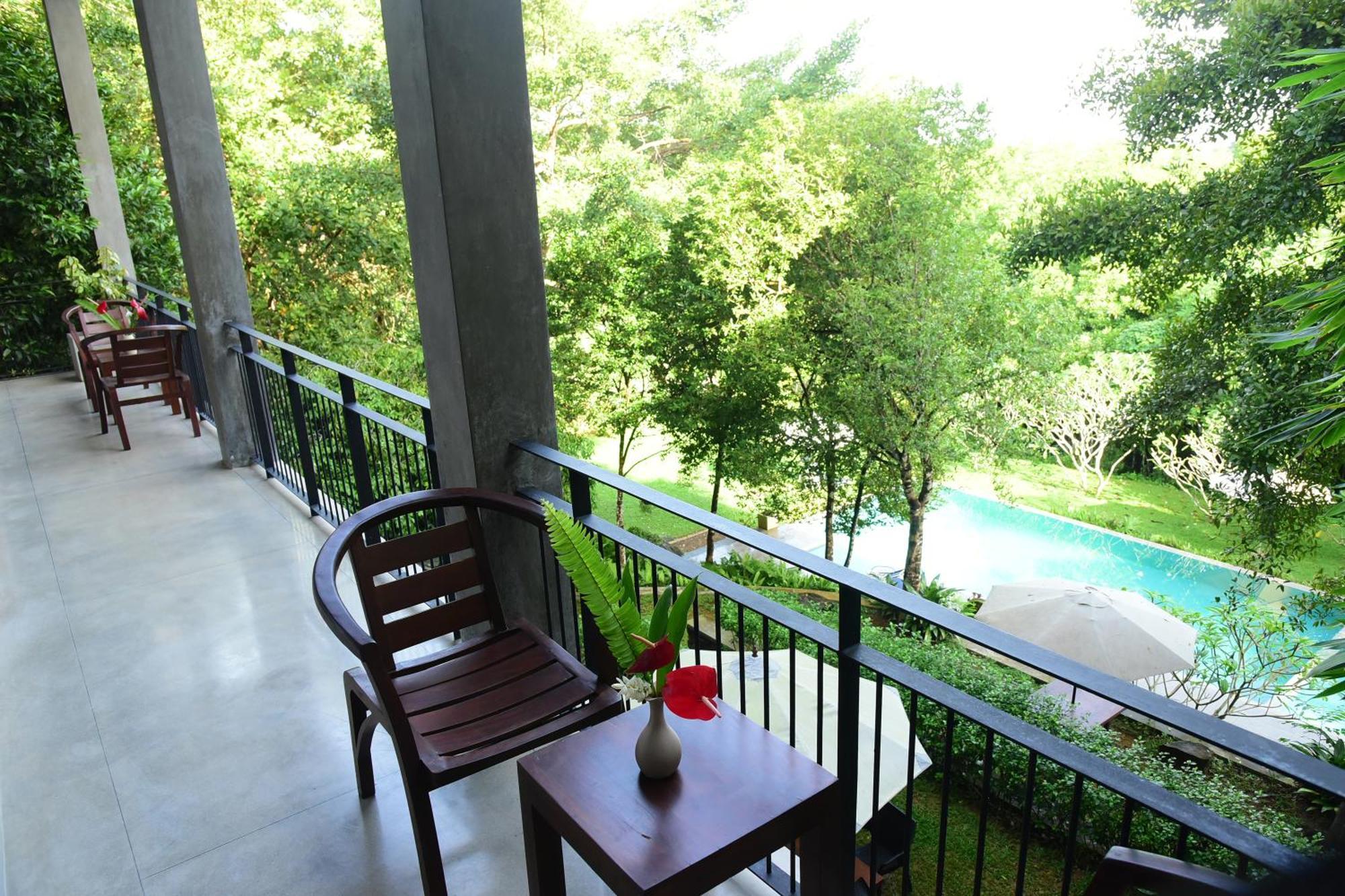 Hikka Secret Lake Resort Hikkaduwa Exterior foto