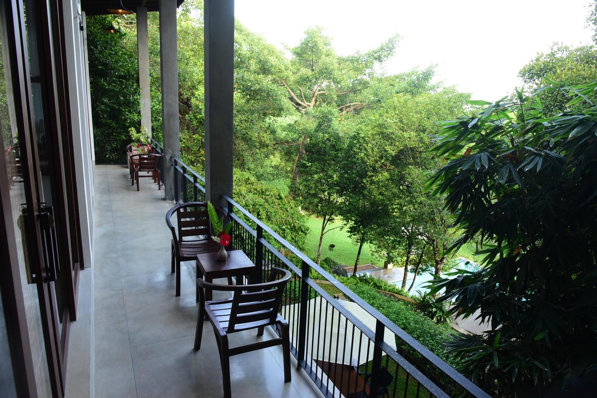 Hikka Secret Lake Resort Hikkaduwa Exterior foto