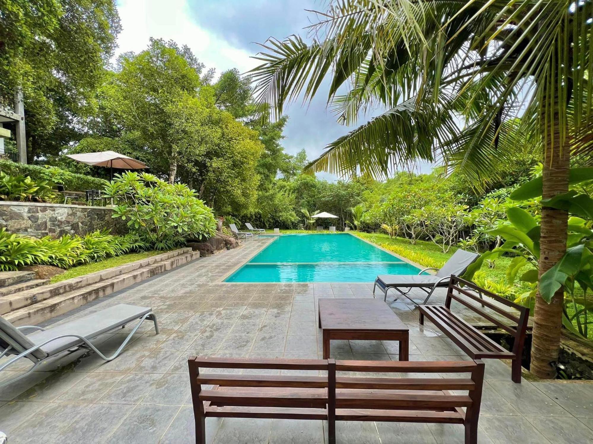 Hikka Secret Lake Resort Hikkaduwa Exterior foto